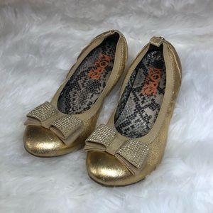 Girls Size 2, MICHAEL KORS Gold Dress Shoes